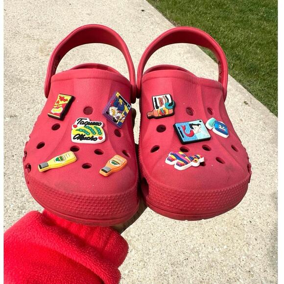 Crocs Adult Unisex Baya Clogs With Charms Size M5 W7 Red Sandals - Picture 15 of 17
